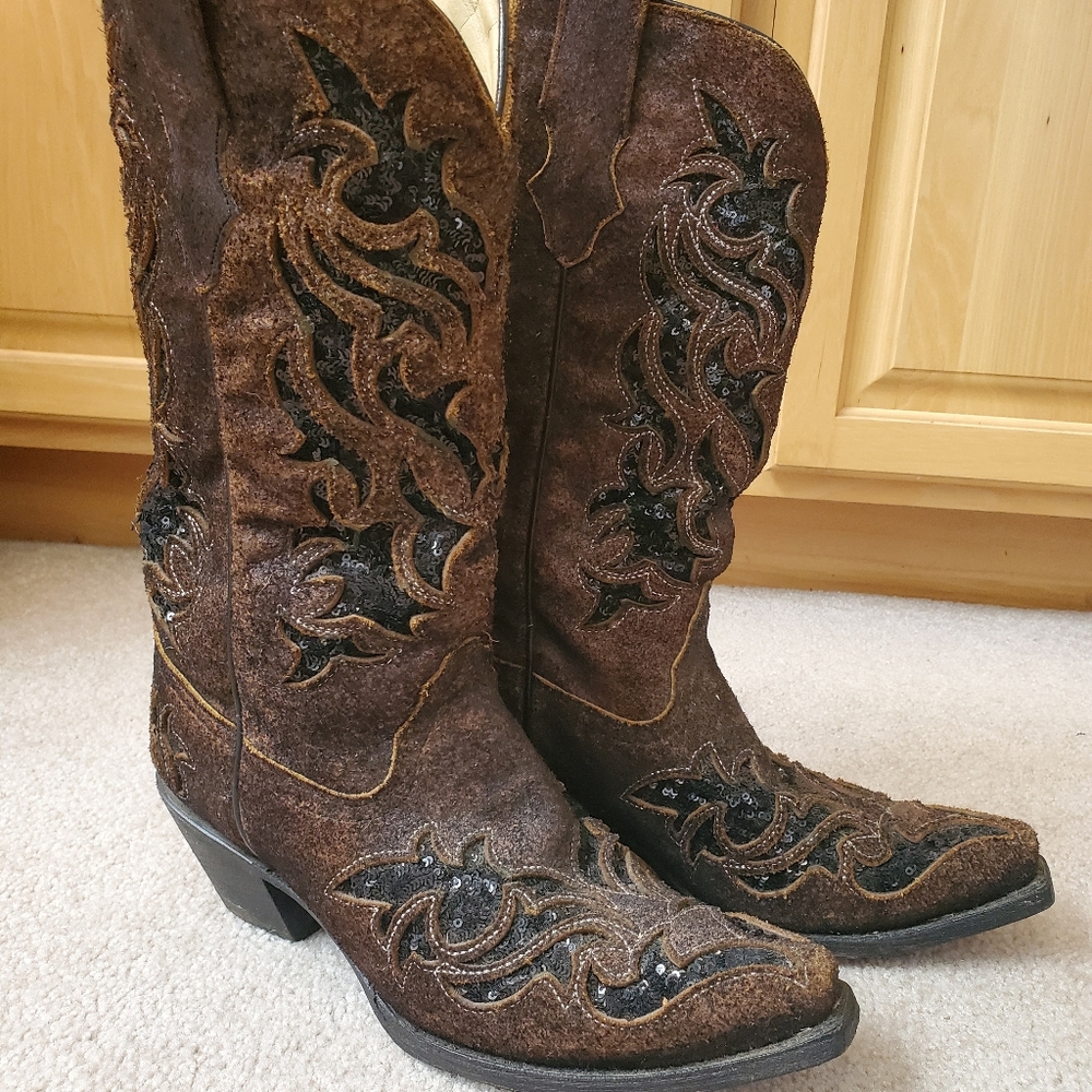 Corral boots Size 8.5 Price drop today only